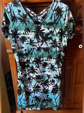 Reel Legends Green & Black Tropical Print V-Neck Dress